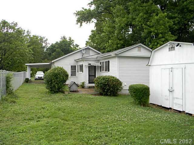 2104 Ashley Rd, Charlotte, NC 28208