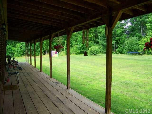 5257 Waterlynn Dr, Clover, SC 29710
