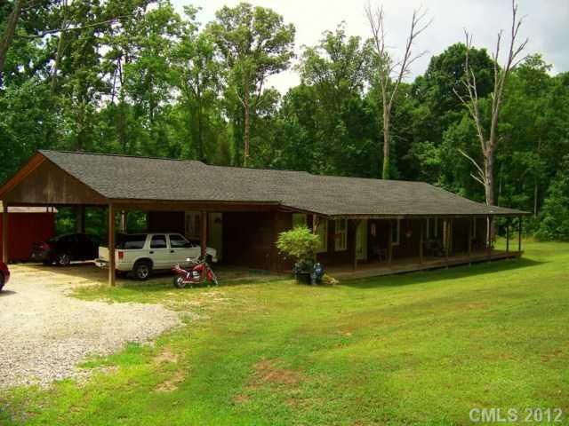 5257 Waterlynn Dr, Clover, SC 29710