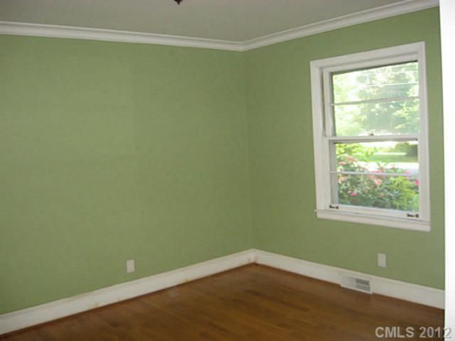 809 Hartness Ave, Charlotte, NC 28211