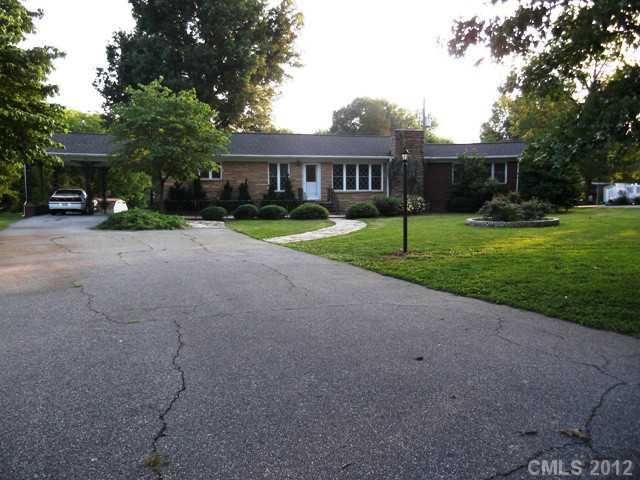 32 Bost Nursery Rd, Maiden, NC 28650