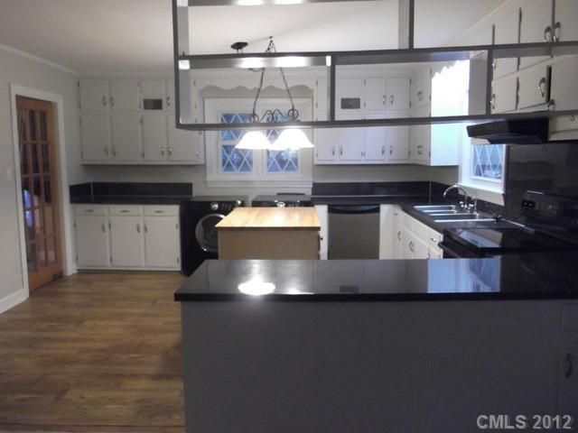 32 Bost Nursery Rd, Maiden, NC 28650