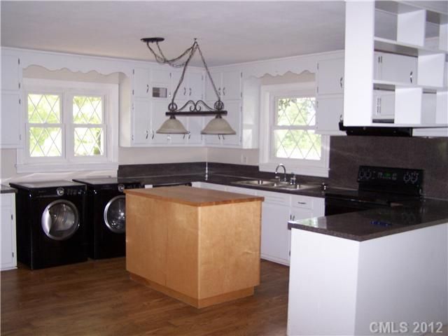 32 Bost Nursery Rd, Maiden, NC 28650
