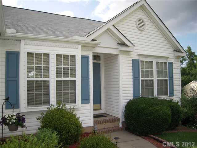 100 Mulberry Ct, Mount Holly, NC 28120