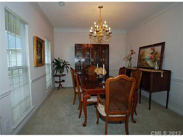 9307 Olivia Ln, Charlotte, NC 28277