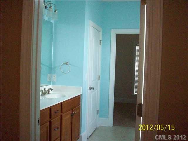 121 Leah Ln, Troutman, NC 28166