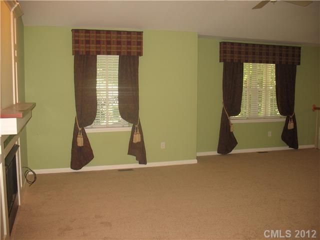 6020 Aquarian Way, Denver, NC 28037