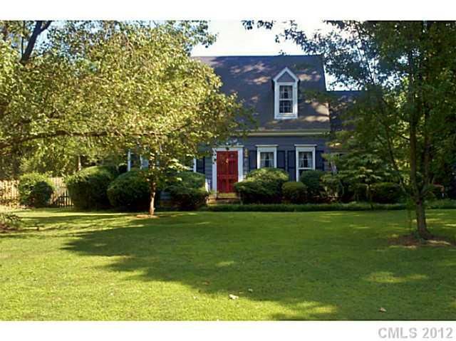 413 Silversmith Ln, Charlotte, NC 28270