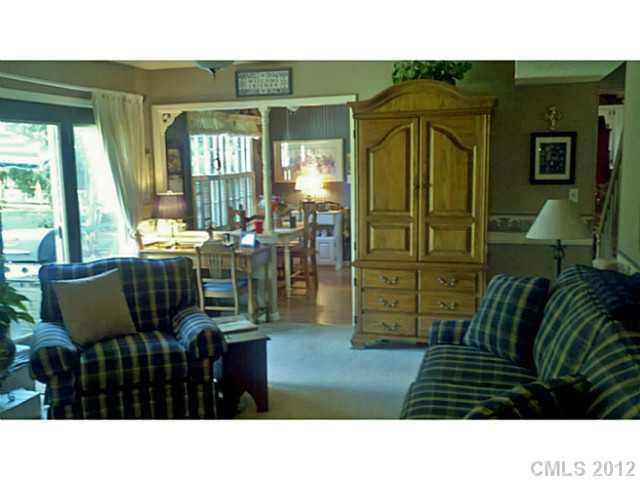 413 Silversmith Ln, Charlotte, NC 28270