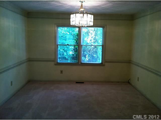 913 Doby Springs Dr, Charlotte, NC 28262