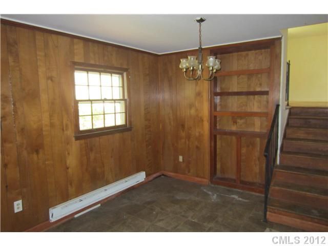 6309 Barrington Dr, Charlotte, NC 28215
