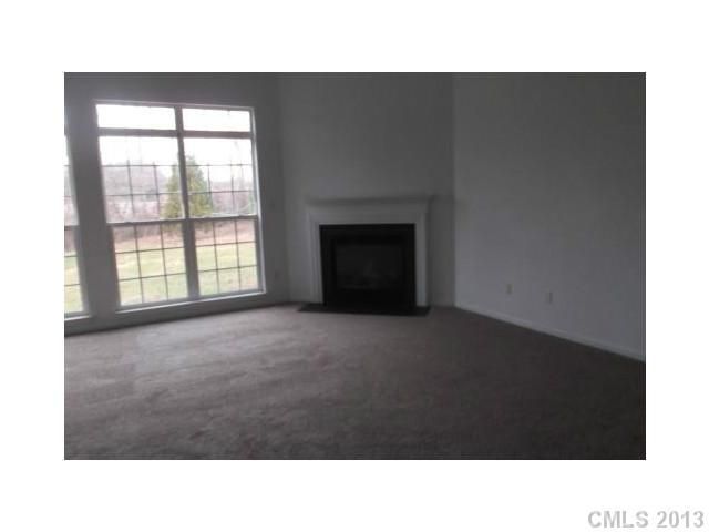 2300 Chicory Dr, Charlotte, NC 28213