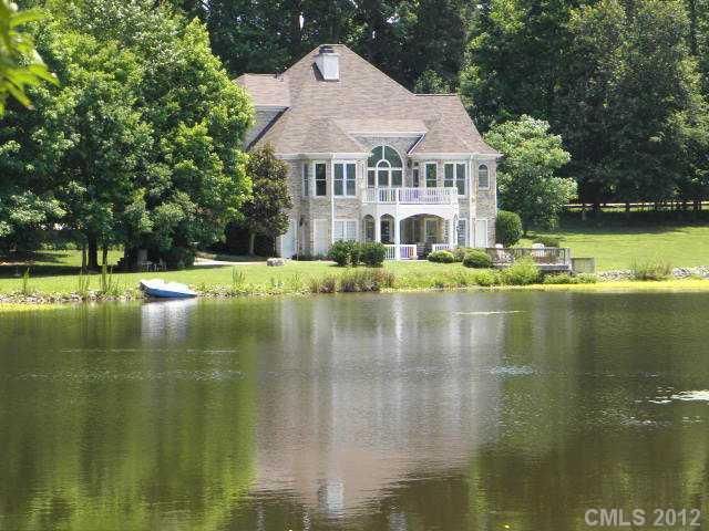 504 Shoreline Dr, Weddington, NC 28104