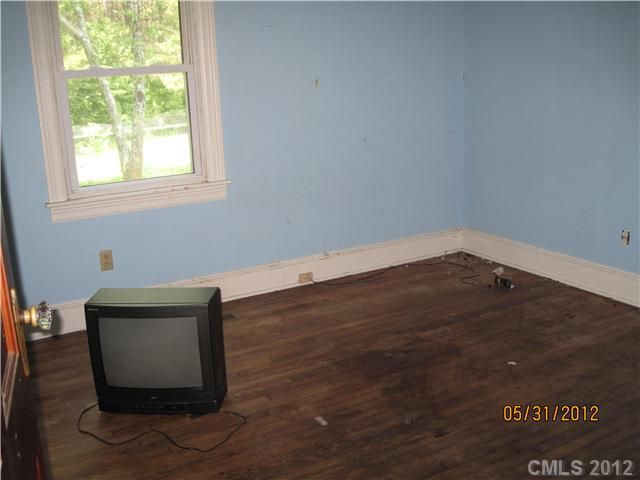 303 Taylor Rd, Stanley, NC 28164