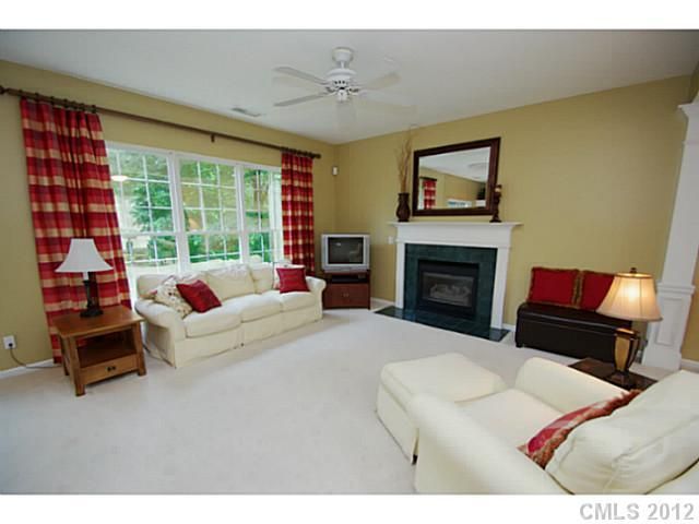 1003 Clearbrook Rd, Matthews, NC 28105