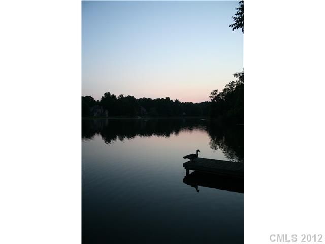6033 Oak Ridge Ct, Matthews, NC 28104