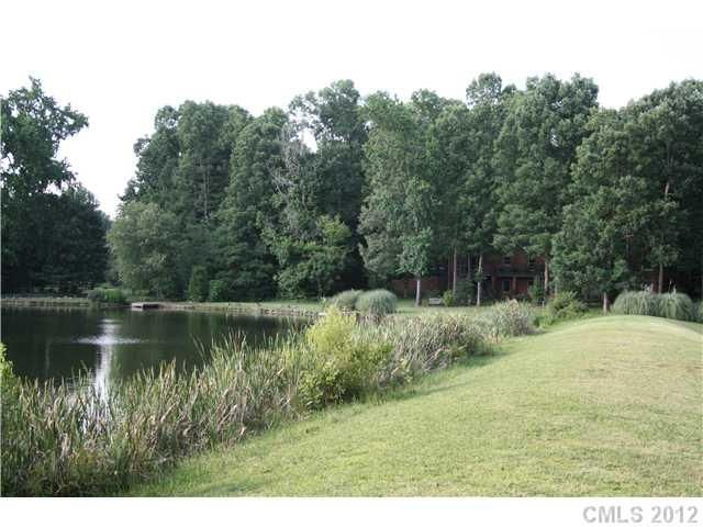 6033 Oak Ridge Ct, Matthews, NC 28104