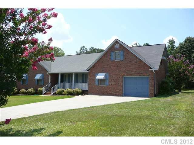 2012 Country Club Dr, Lancaster, SC 29720
