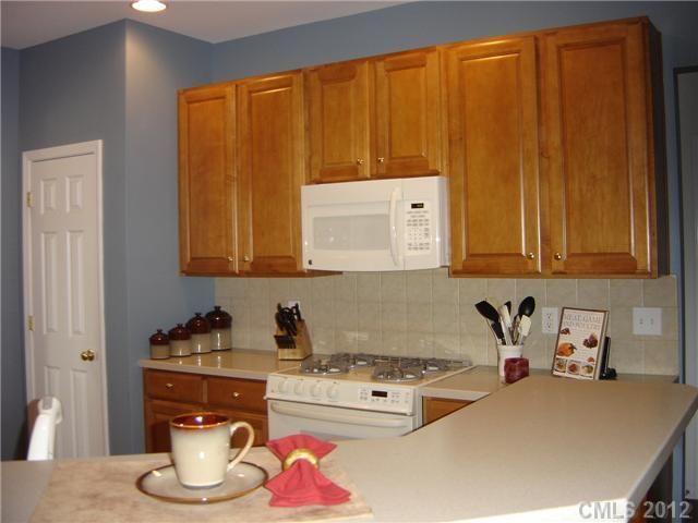 2295 Elendil Ln, Charlotte, NC 28269