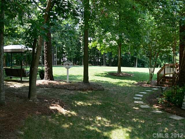 6115 Glen Manor Dr, Charlotte, NC 28269
