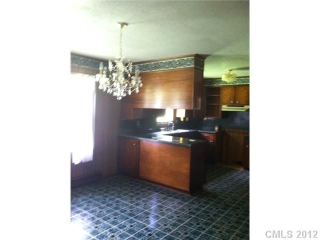 3236 NE 25th Street Ct, Hickory, NC 28601