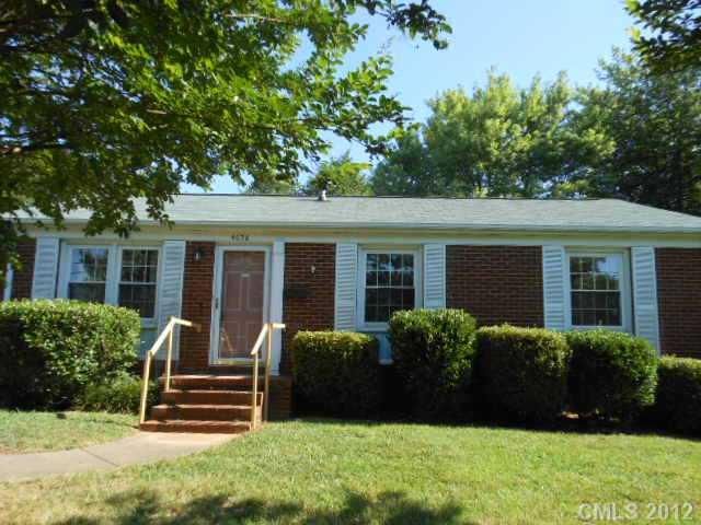 4658 Brooktree Dr, Charlotte, NC 28208