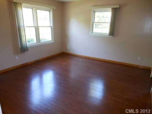 4658 Brooktree Dr, Charlotte, NC 28208