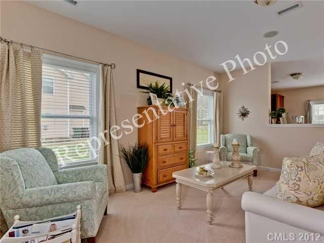 9811 Cayenne Dr #107, Charlotte, NC 28214