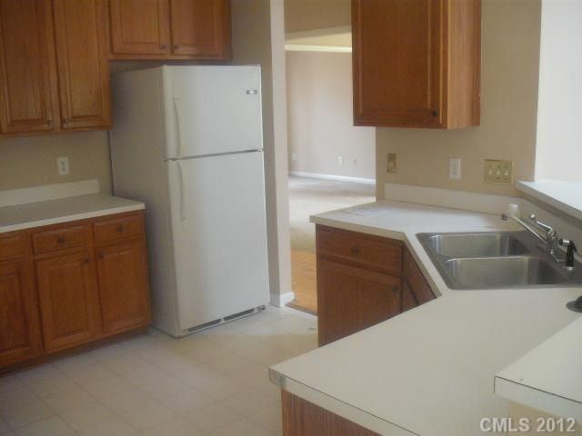 8501 Kirkley Glen Ln, Charlotte, NC 28215