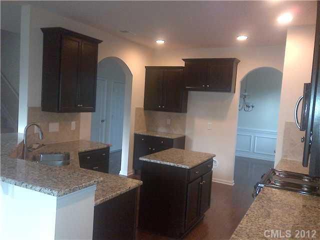 7246 Kinley Commons Ln, Charlotte, NC 28278