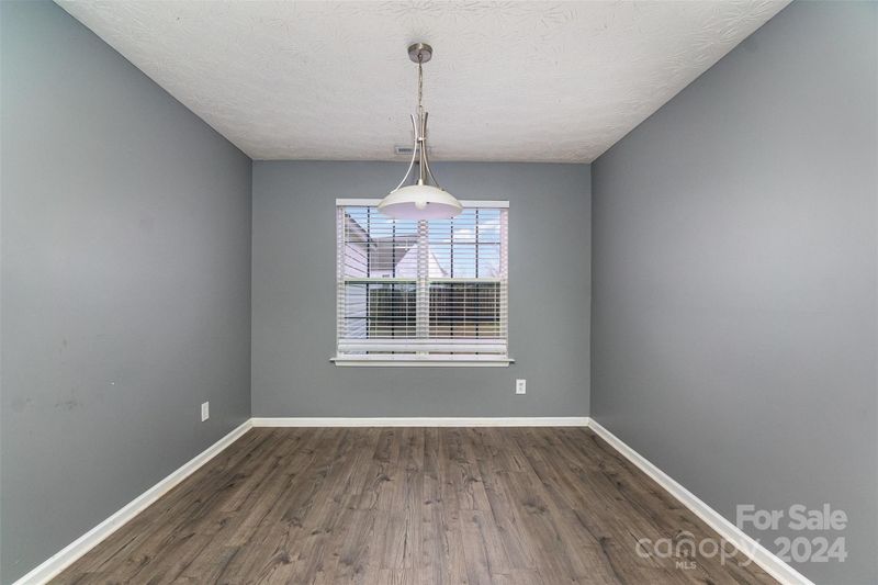 736 Reigate Rd, Charlotte, NC 28262