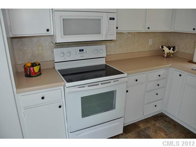 622 Gladedale Ln, Monroe, NC 28110