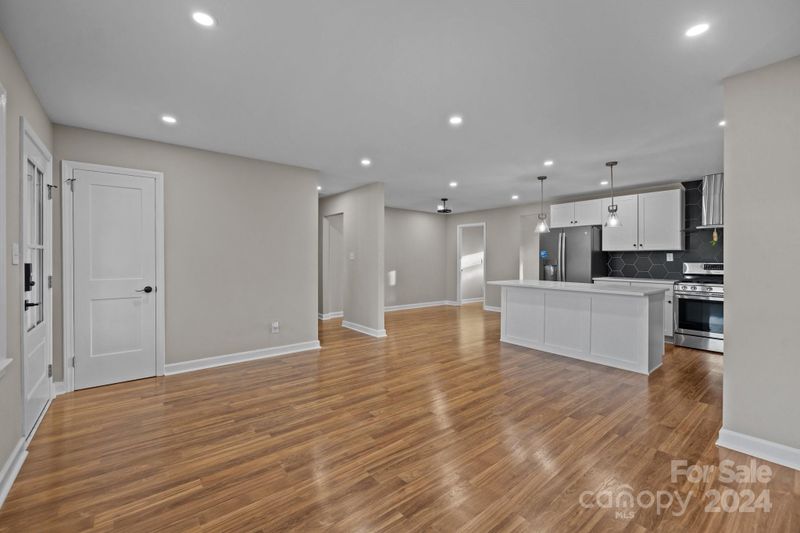 2129 Bromwich Rd, Charlotte, NC 28208