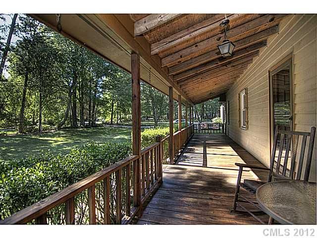 6024 Indian Brook Dr, Matthews, NC 28104