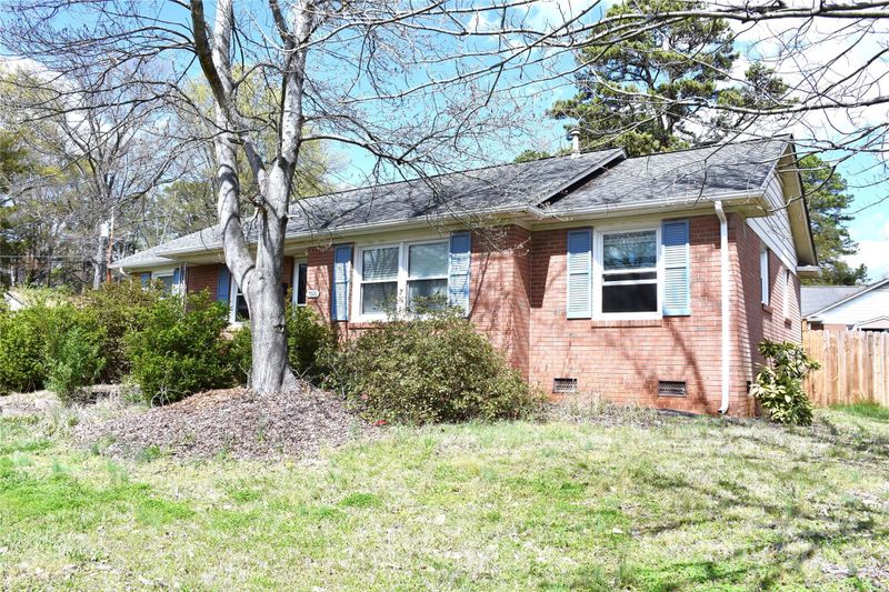 5511 Amity Pl, Charlotte, NC 28212