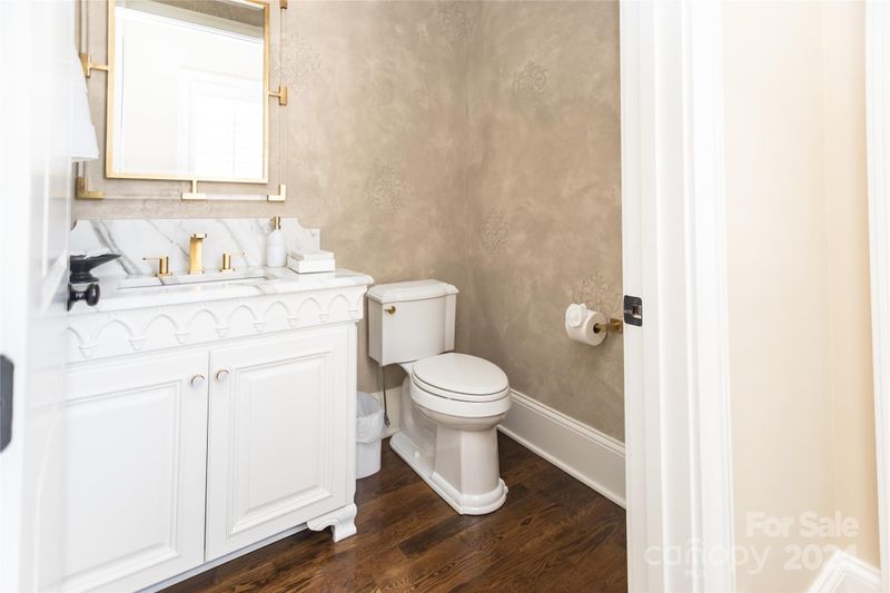 817 Hudson Pl, Davidson, NC 28036