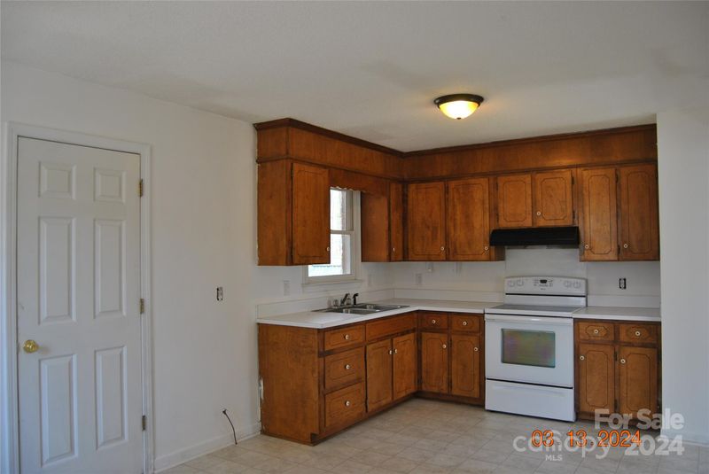 809 Congress St N #B5, York, SC 29745