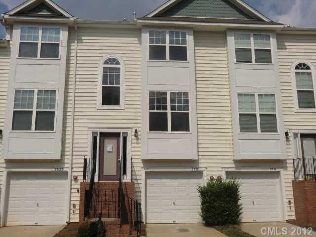 2818 Avalon Loop Rd #107, Charlotte, NC 28269