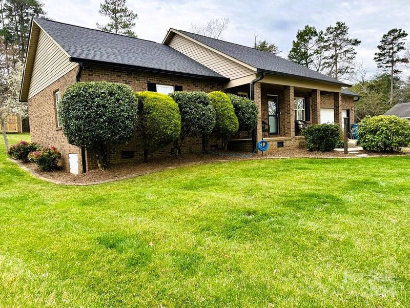 4868 Sandstone Dr #107, Conover, NC 28613