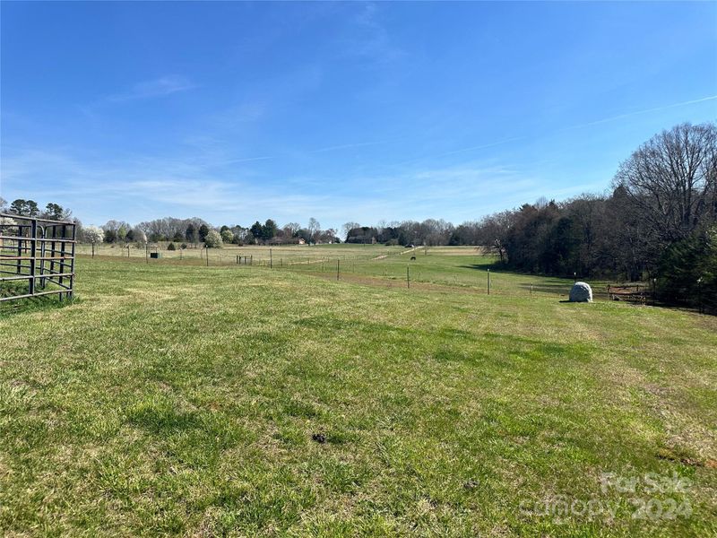 2607 Startown Rd, Lincolnton, NC 28092