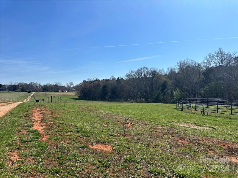 2607 Startown Rd, Lincolnton, NC 28092