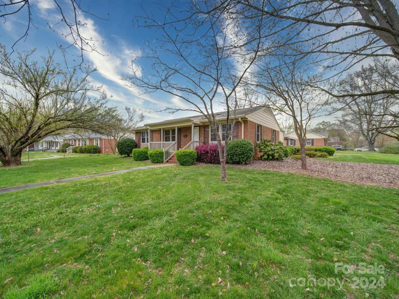 4033 Sudbury Rd, Charlotte, NC 28205