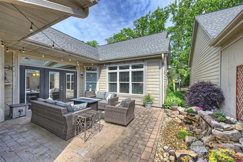 10514 Old Ardrey Kell Rd, Charlotte, NC 28277