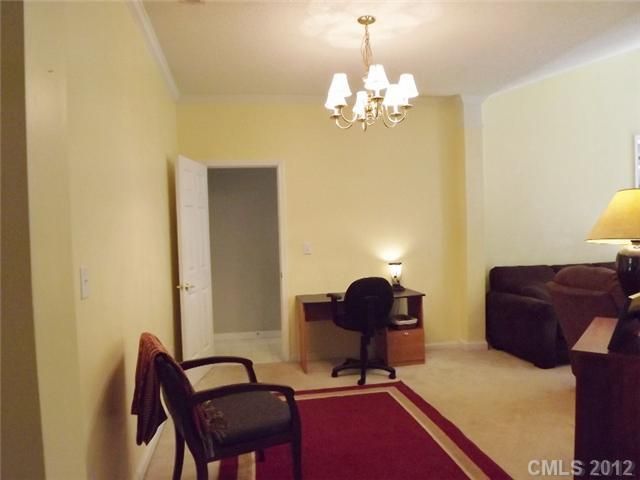 8512 Boxford Ct, Charlotte, NC 28215