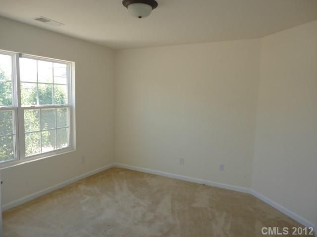 12802 Sandpines Ln, Charlotte, NC 28262