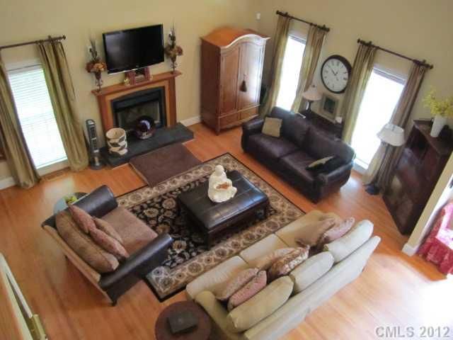 610 Ellis Ct, Cramerton, NC 28032