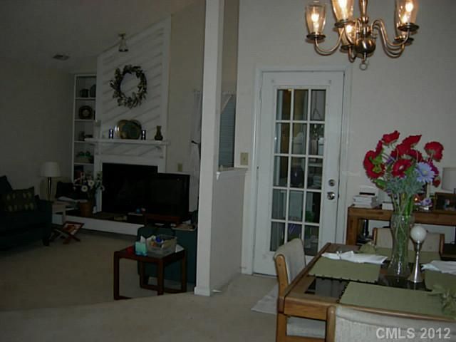8117 Rittenhouse Cir, Charlotte, NC 28270