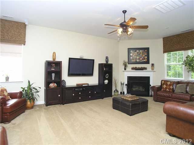 1130 Donelea Ln, Concord, NC 28027