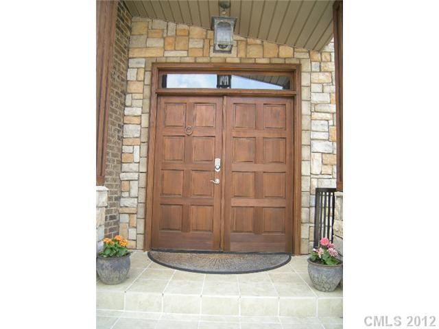 4509 NE 18th Street Ln, Hickory, NC 28601