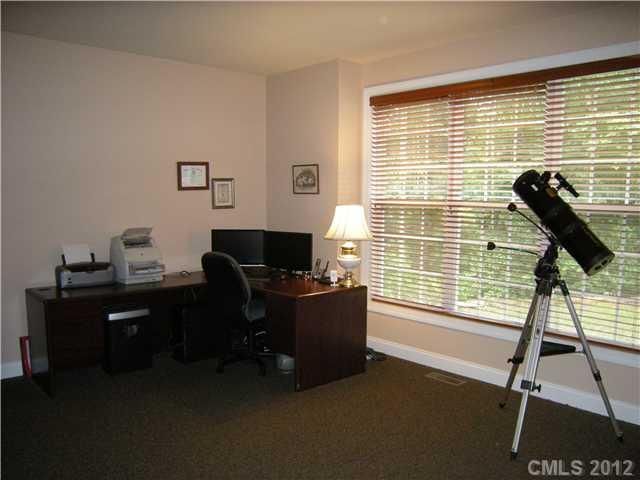 723 Galway Ct, Matthews, NC 28104
